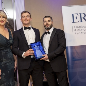 FRS-Recruitment-Winner-Best-Agency-Online-presented-by-Alex-Lyons-Bunker-Technology