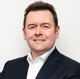 Neil headshot cropped resized